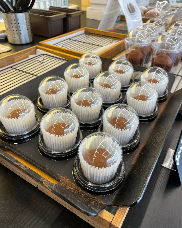 두바이 쫀득 쿠키가 담긴 접사 사진