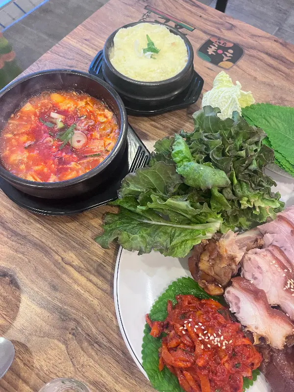 순두부찌개와 계란찜