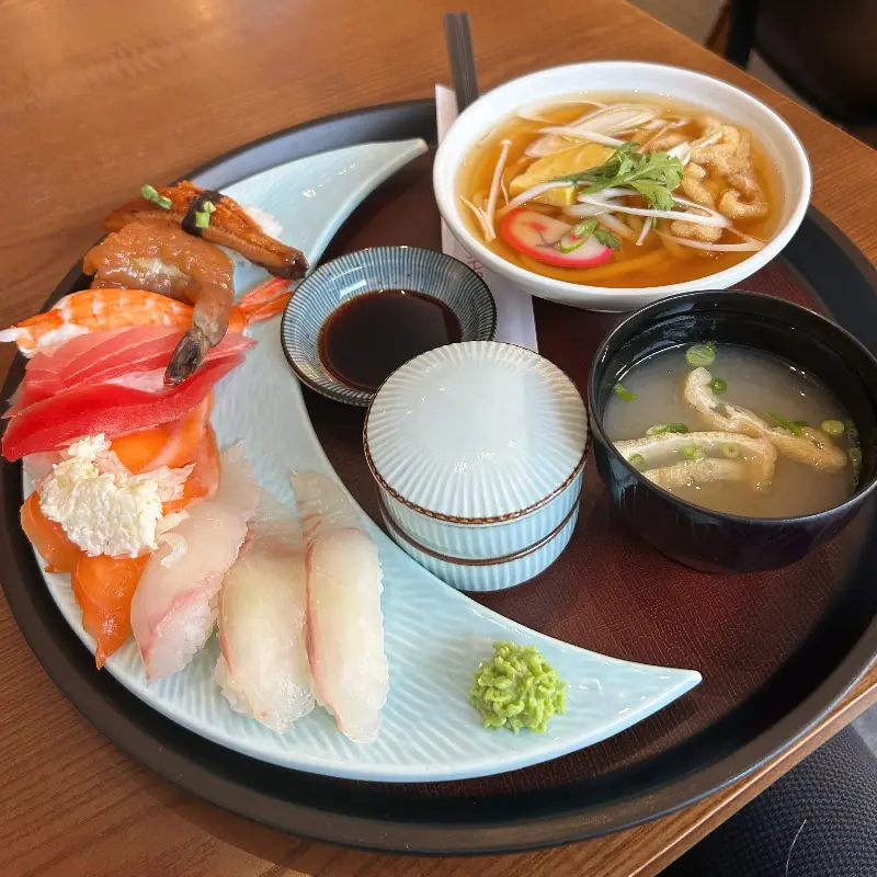 따뜻한 우동 국물로 입가심