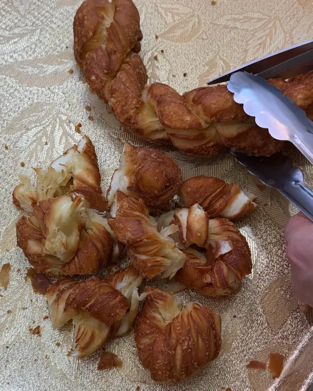 잘려진 꽈배기의 단면