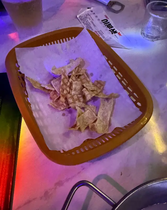 기본 안주 닭껍질 튀김