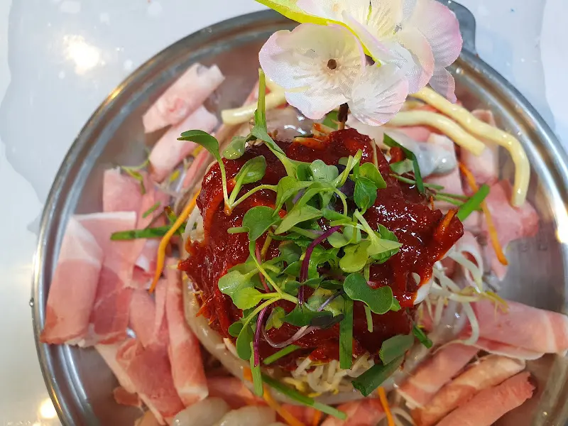 푸짐한 식당의 숙주불고기 비주얼