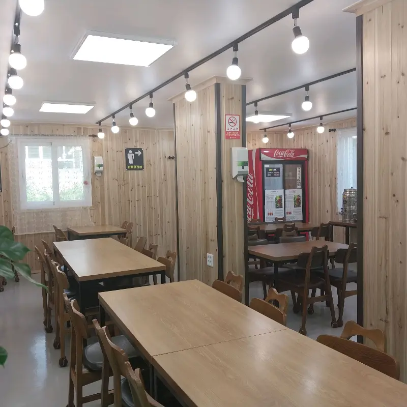 힘내리 식당 내부