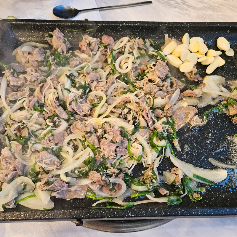 푸짐한 오리불고기 한 상