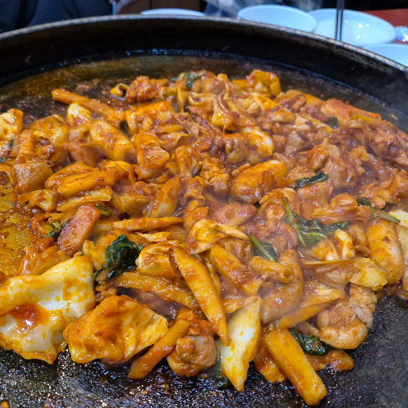 맛깔스러운 닭갈비 비주얼