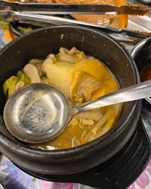 맛깔스러운 된장찌개의 모습