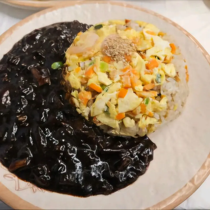 깔끔하게 정돈된 테이블