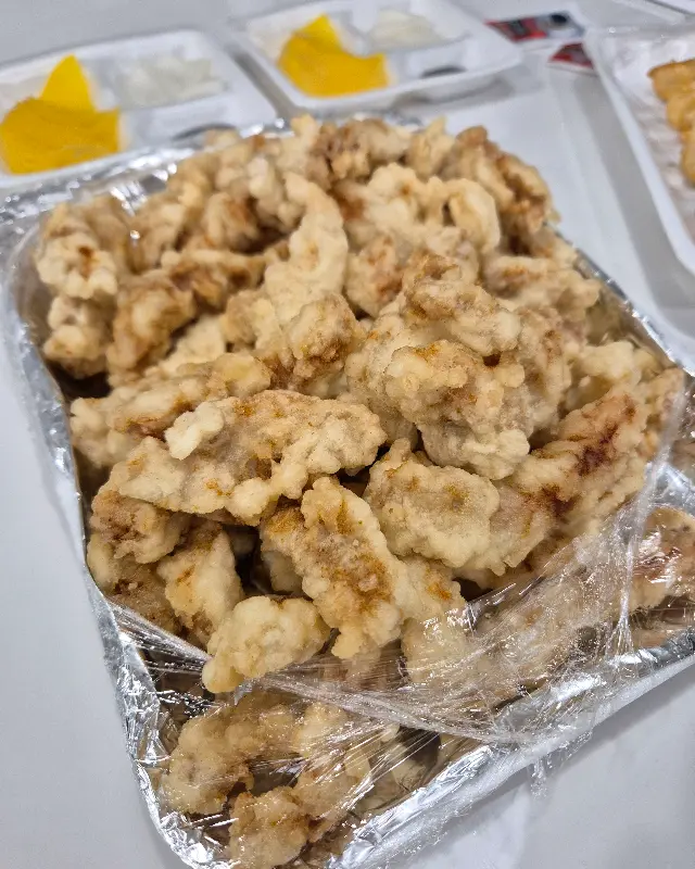 갓 튀겨져 나온 탕수육