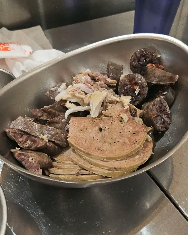 순대와 내장의 푸짐한 모습