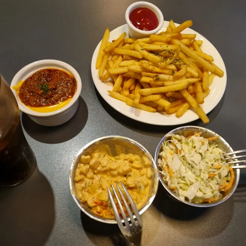 코울슬로와 칠리프라이