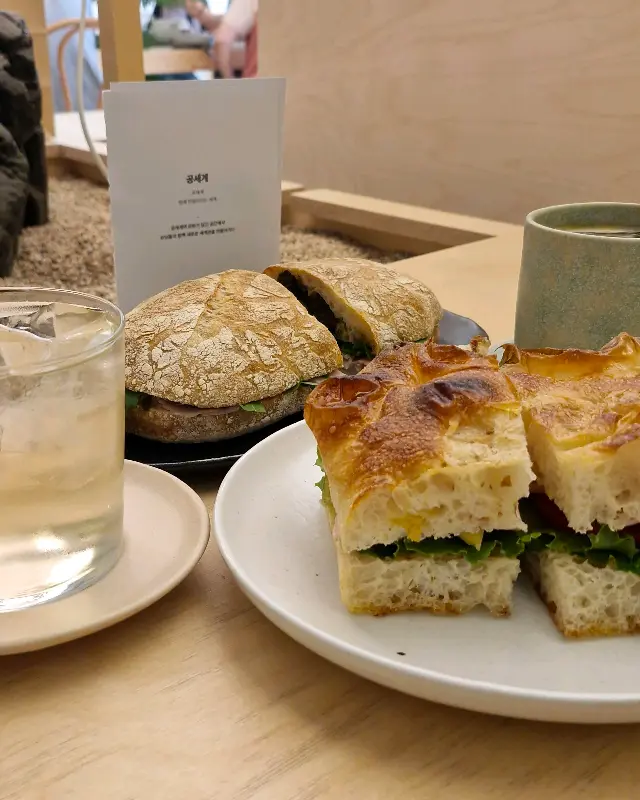 다양한 샌드위치 메뉴