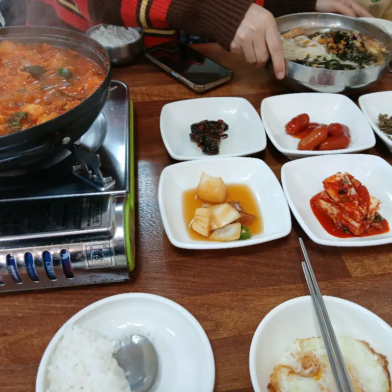 수아네 짜글이 한상차림