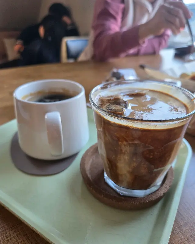 박현자 라떼와 아메리카노