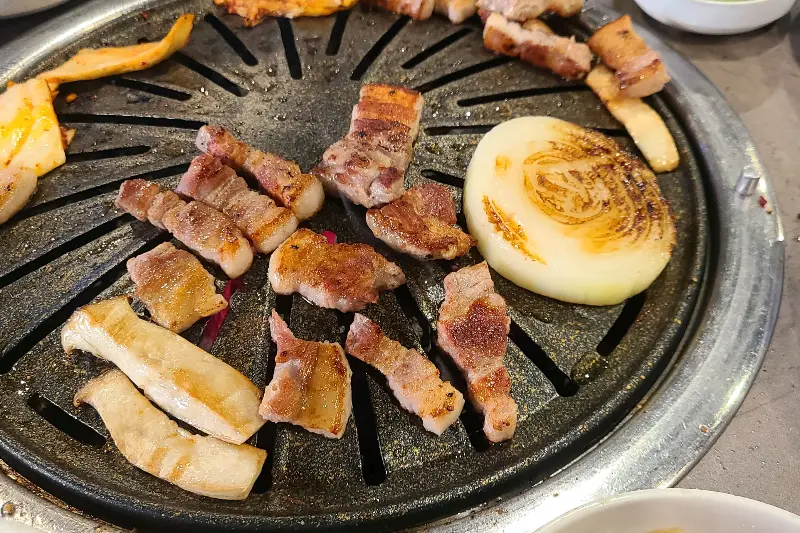 노릇하게 구워진 갈매기살