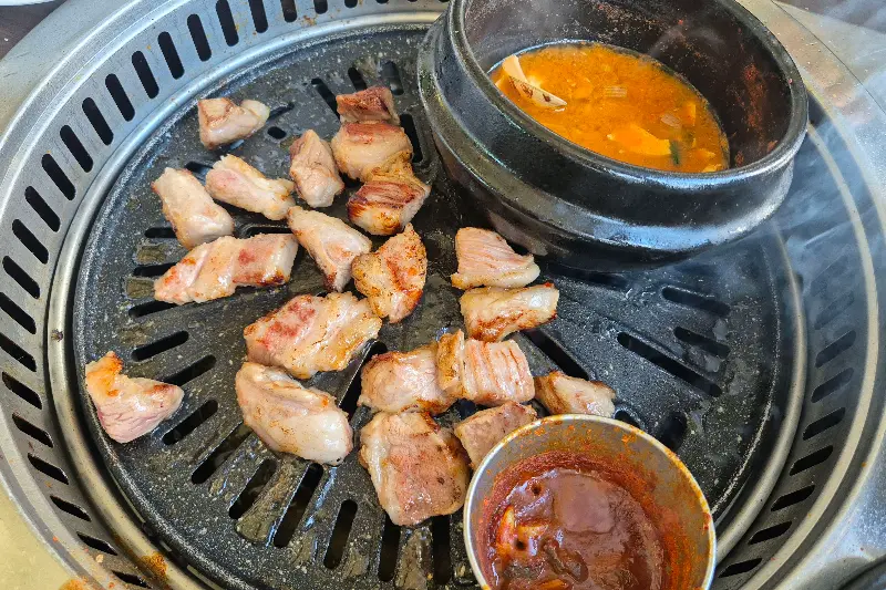 김치찌개와 흑돼지