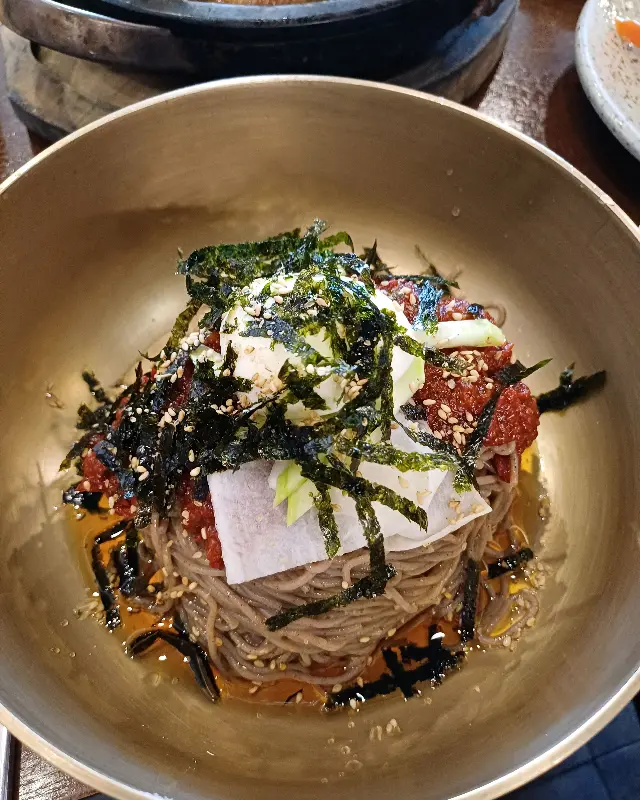 매콤한 비빔막국수