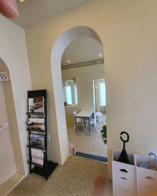 카페 내부 인테리어