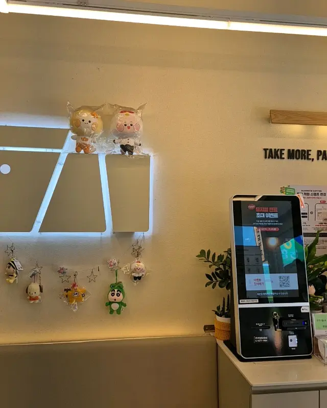 매장 내부 인테리어