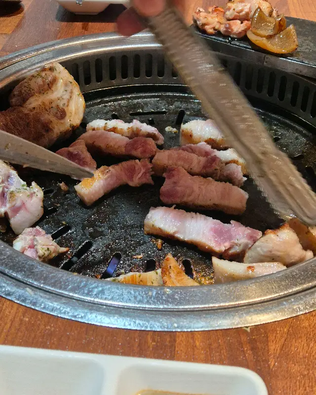 촌놈고기집 내부