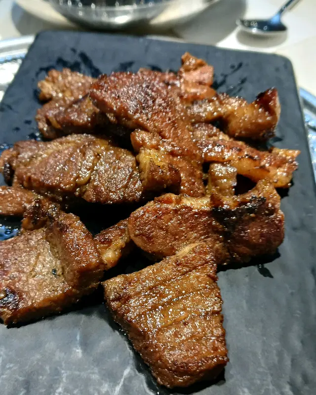 윤기 좔좔 흐르는 갈비