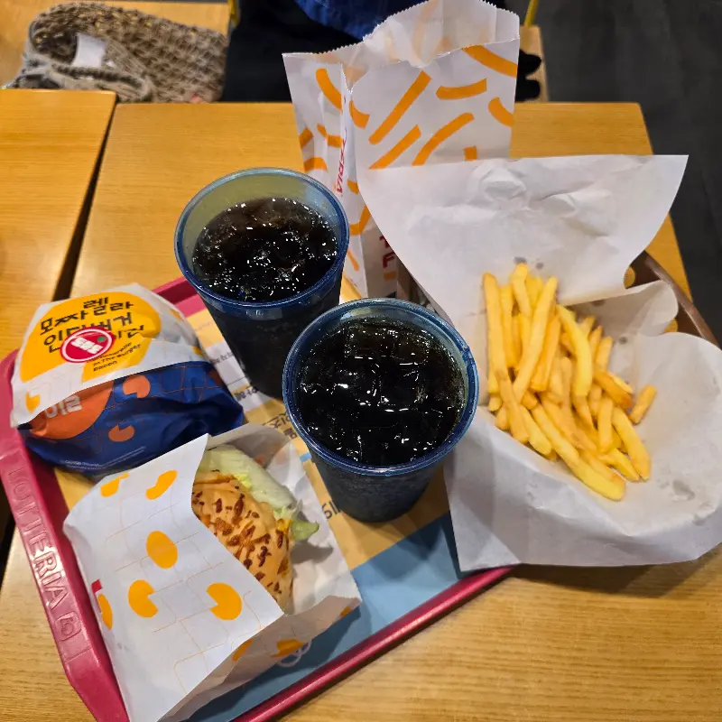 푸짐한 햄버거 세트