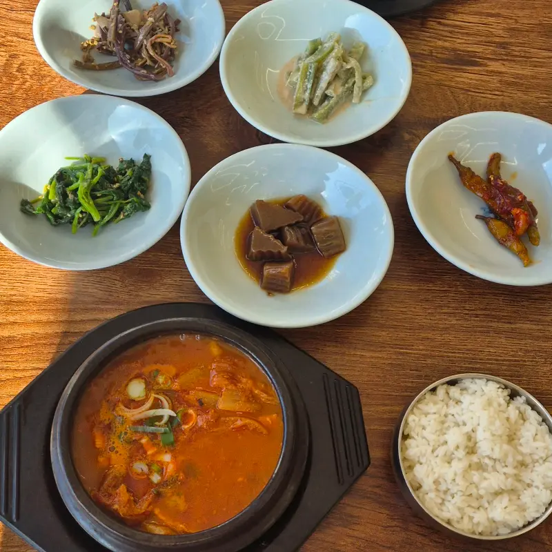 다채로운 밑반찬