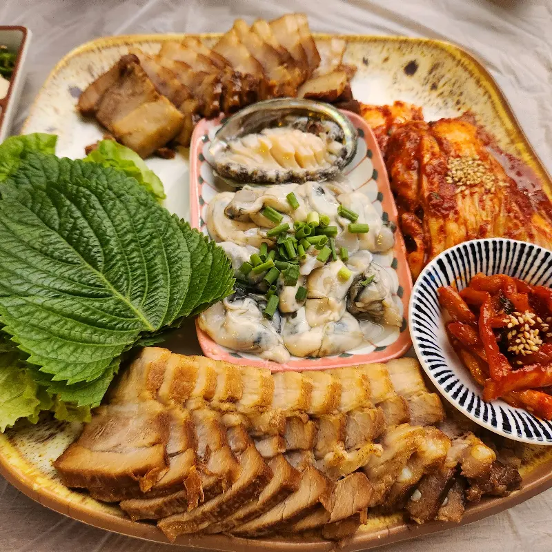 신선함이 가득한 굴보쌈