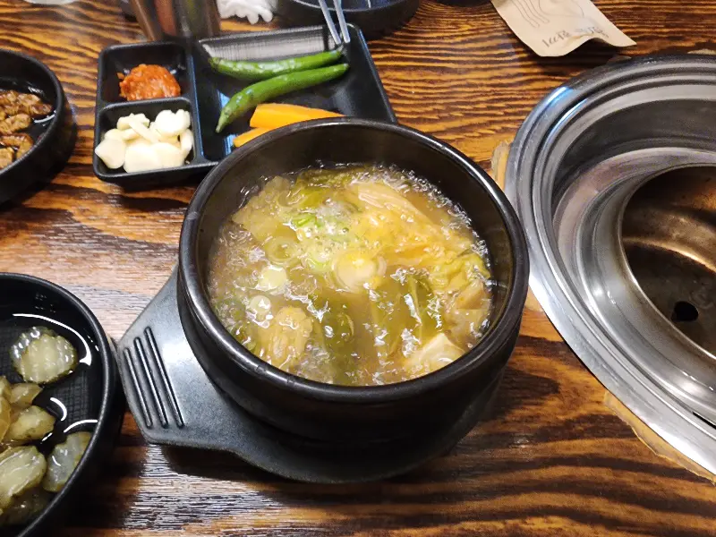 시원한 김치 수제비