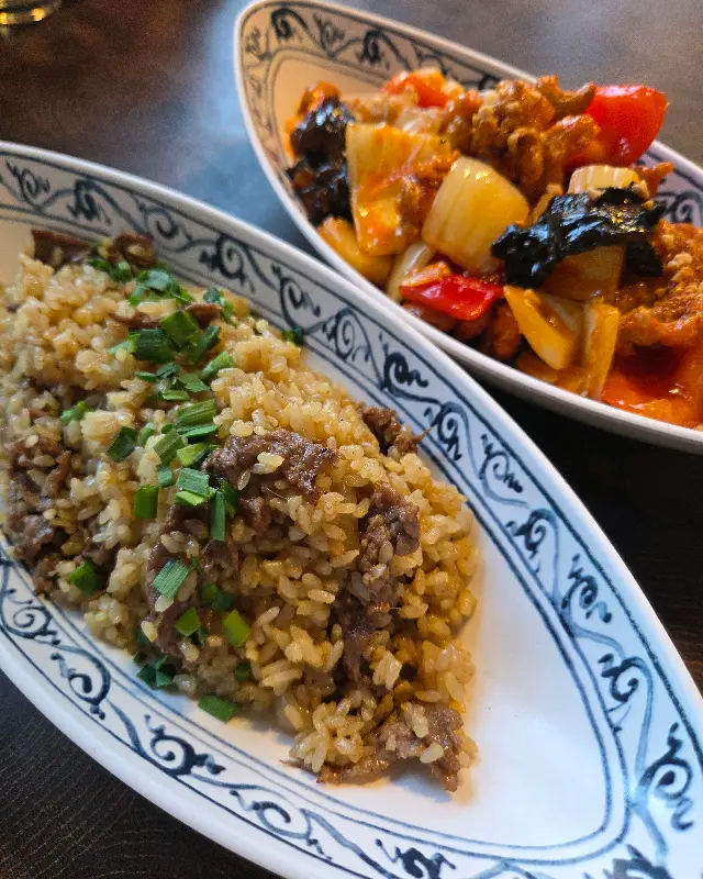 소고기 볶음밥과 깐풍기