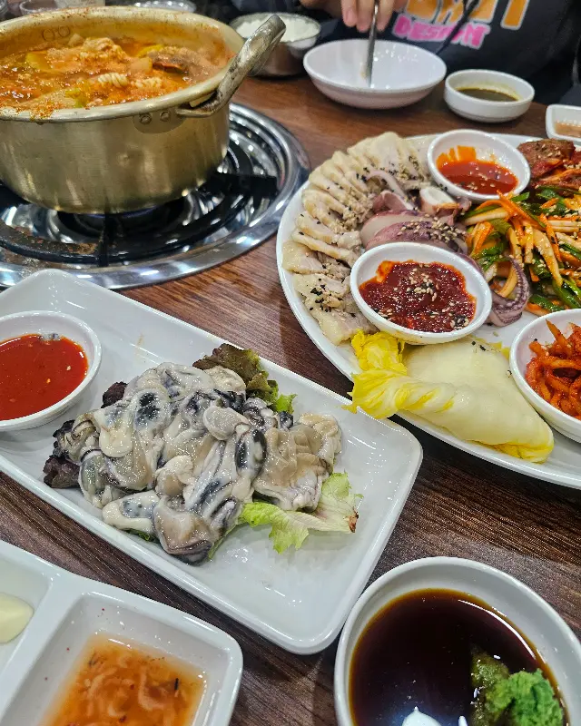 어리굴젓과 함께 즐기는 보쌈