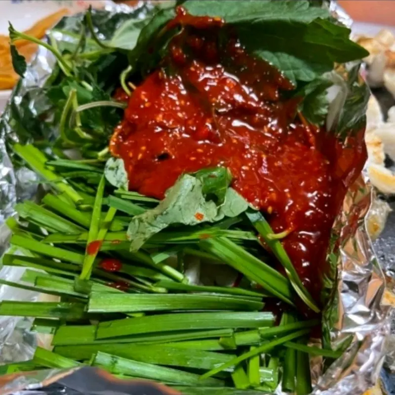 매콤한 양념이 듬뿍 발린 장어구이