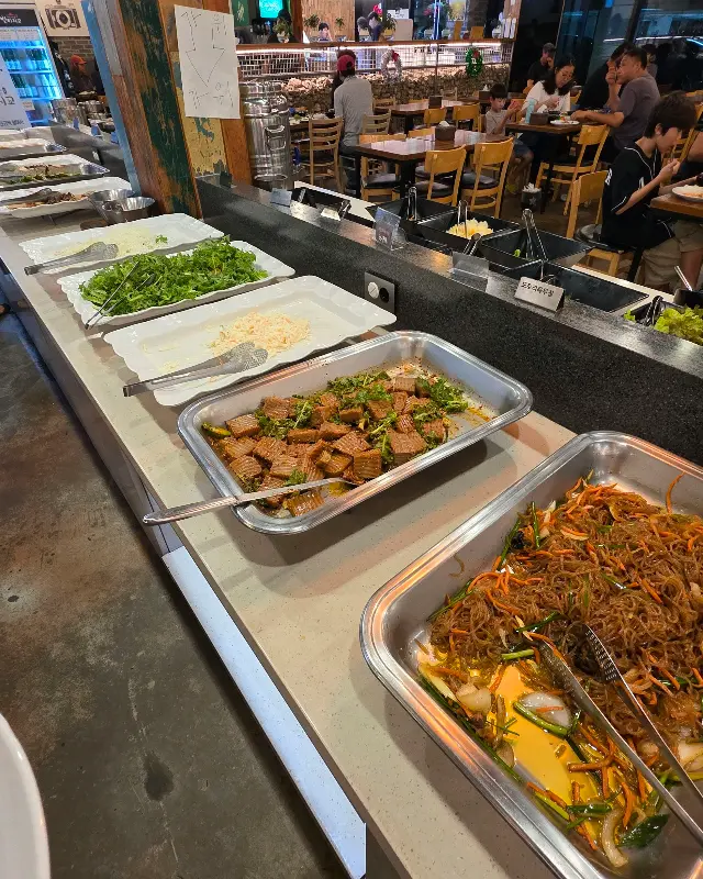 뷔페 음식 코너