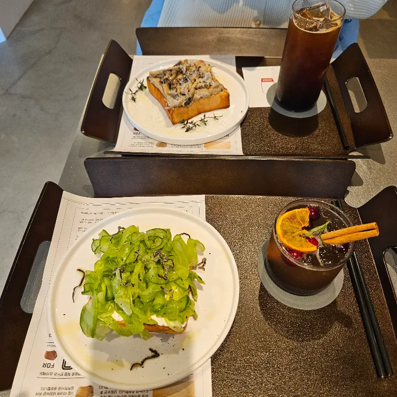 오이 크림치즈 토스트