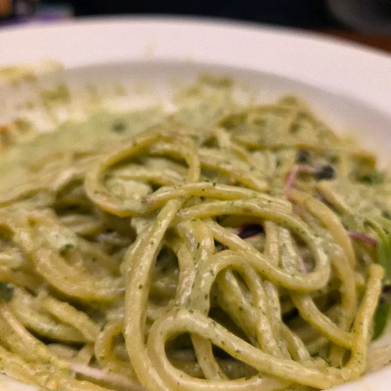 녹색 빛깔이 매력적인 바질 크림 파스타