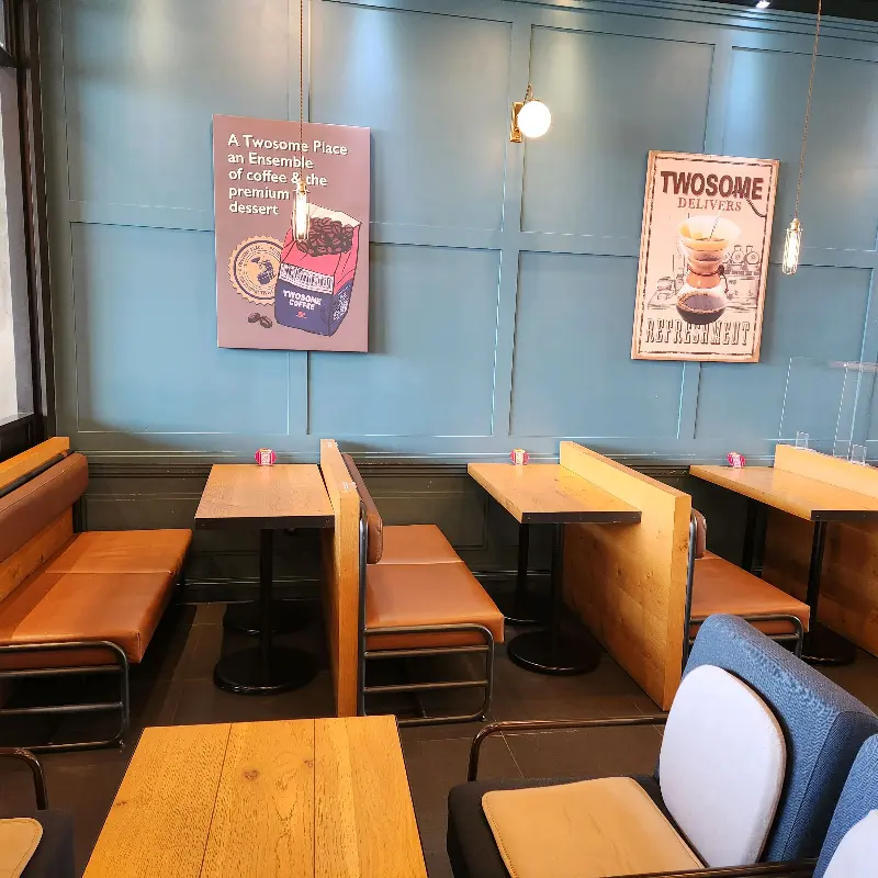 투썸플레이스 내부 인테리어