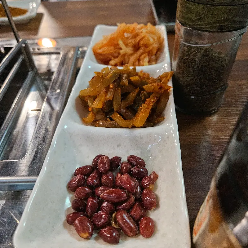 경미양꼬치 기본 반찬