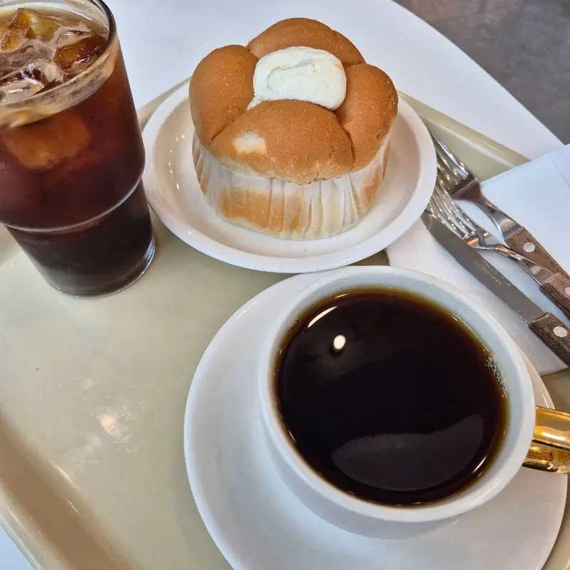 커피와 빵