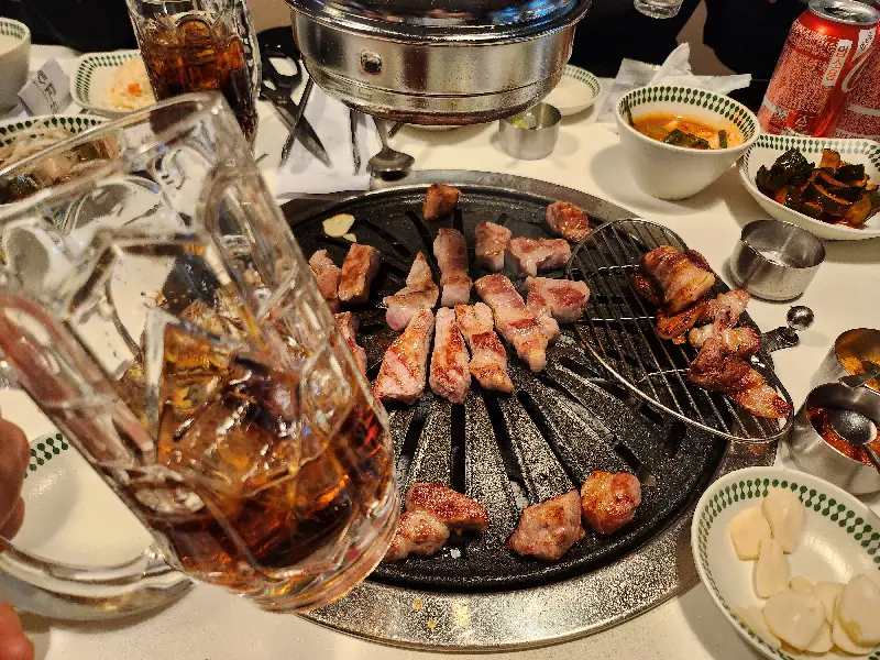 술과 함께 즐기는 삼겹살