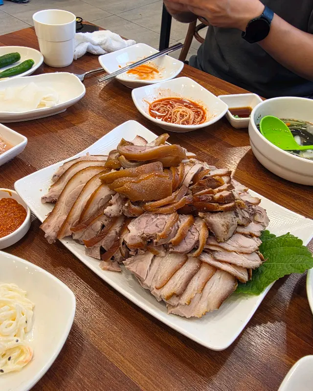 오륙도족발 일반족발