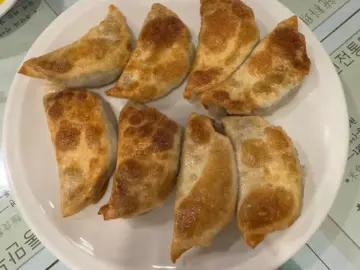 전주 객사, 70년 노포의 손맛! 일품향에서 맛보는 군만두 맛집의 전설