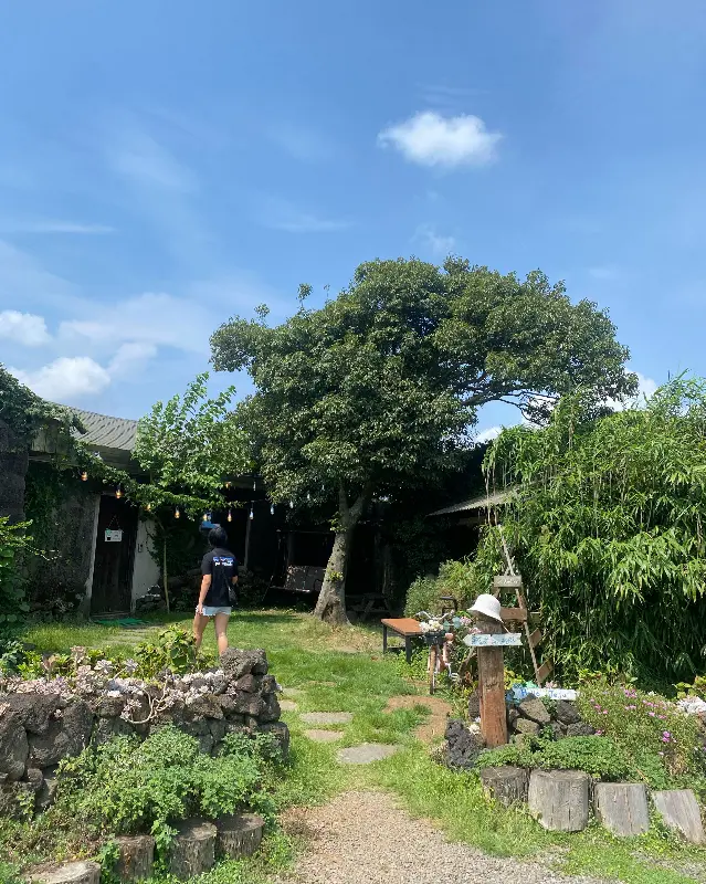 카페 외부 전경