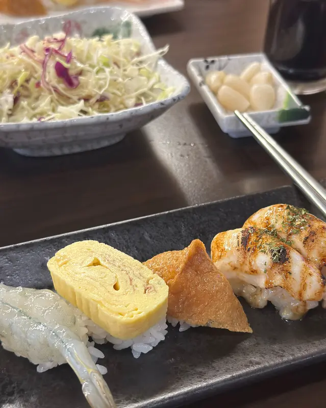 다양한 종류의 초밥 클로즈업 샷