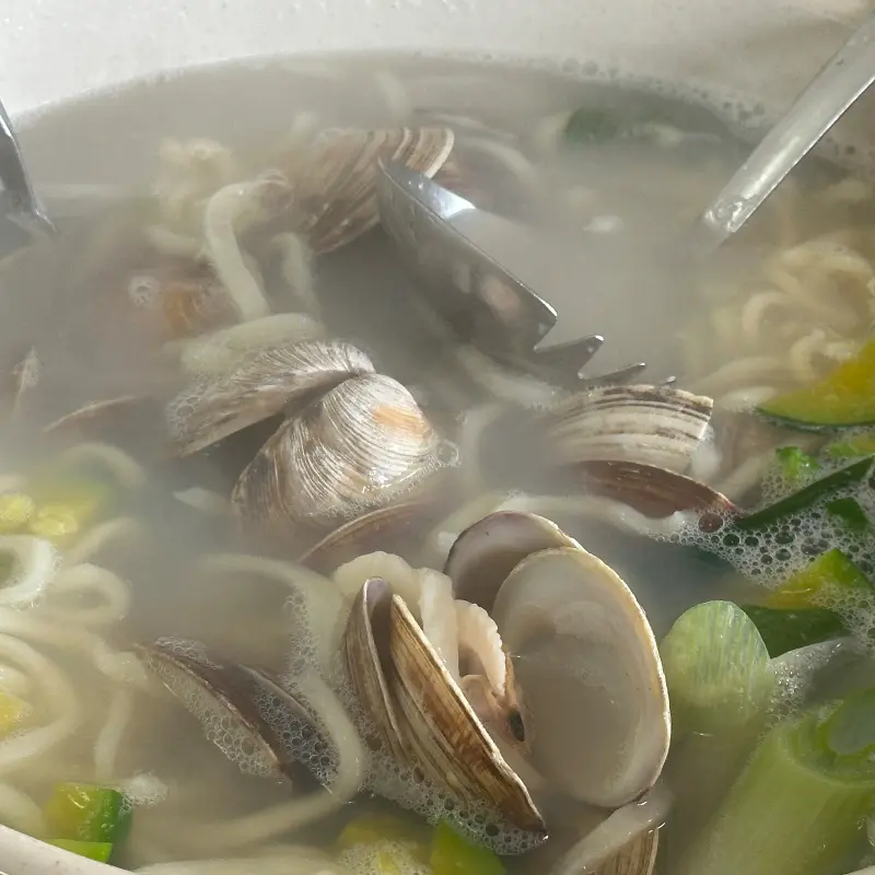 바지락 칼국수 클로즈업