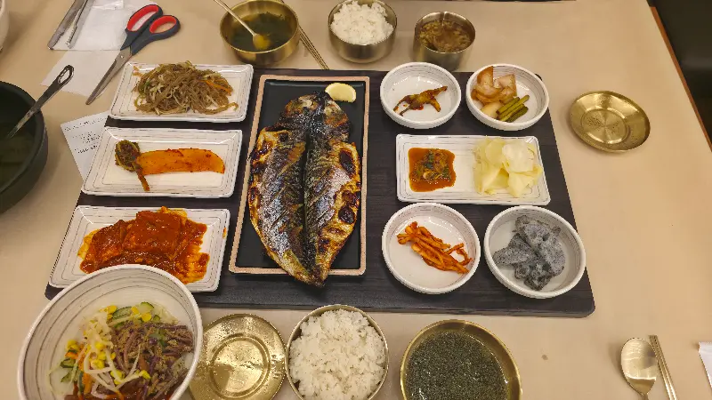 깔끔한 매장 내부