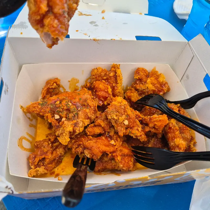 맘스터치 닭강정