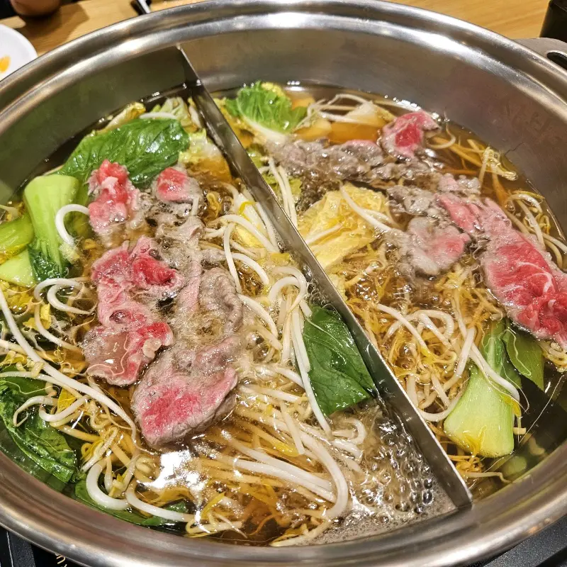 육수와 채소, 고기의 완벽한 조화