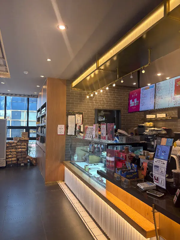 투썸플레이스 주문대와 메뉴