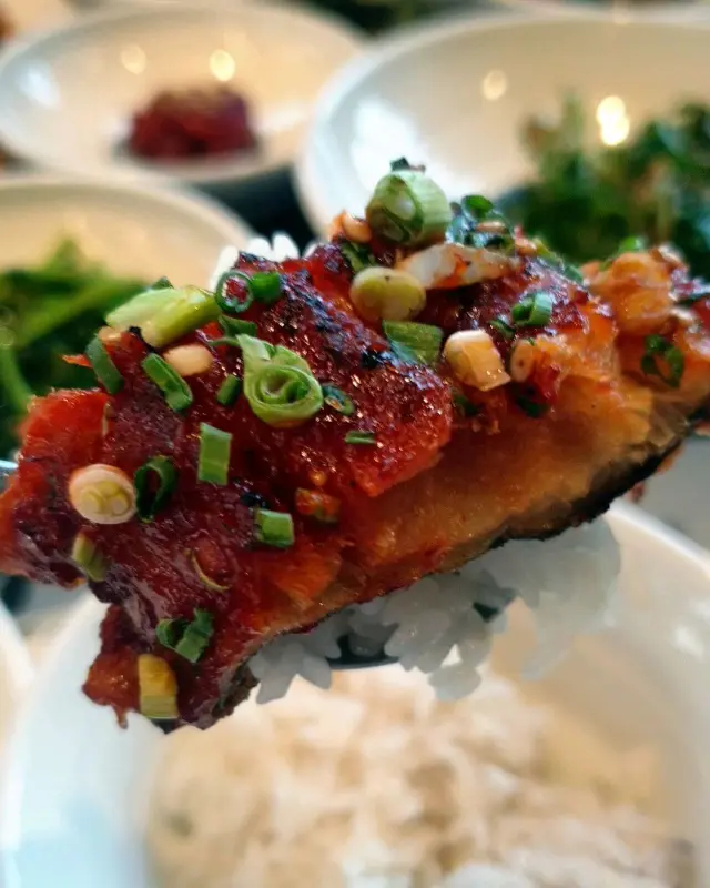 풍미 가득한 더덕구이