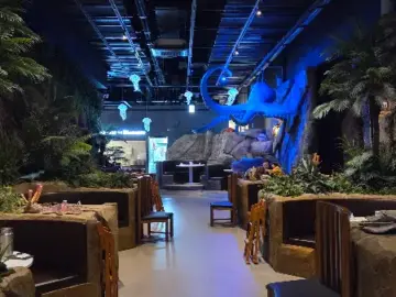 공룡 시대로 떠나는 맛의 탐험, 수원에서 만나는 특별한 레스토랑 맛집