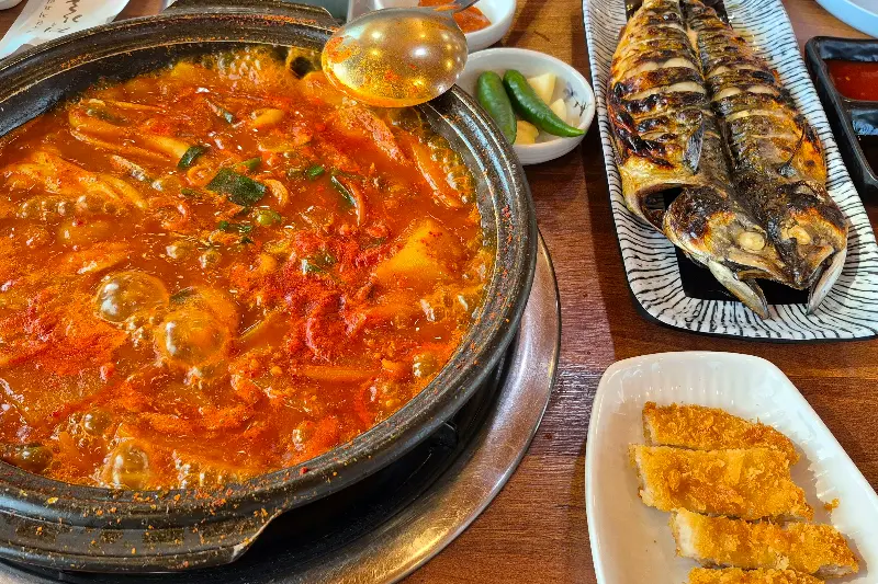 보글보글 끓는 갈치조림